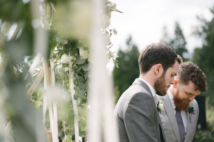 Relaxed Bohemian Summer Meadow Wedding https://karibellamy.com/