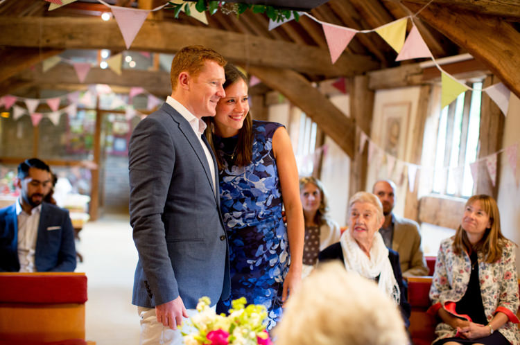 Modern Simple Colourful Garden Wedding http://www.helencawte.com/