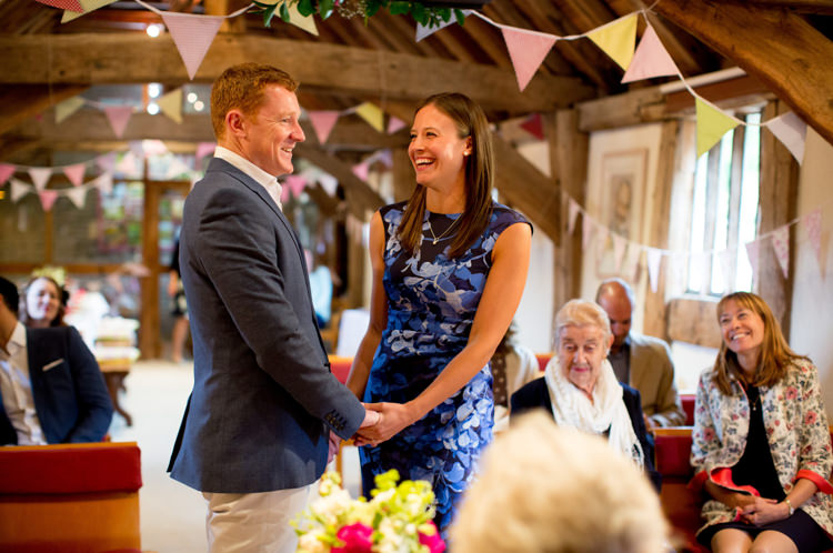 Modern Simple Colourful Garden Wedding http://www.helencawte.com/