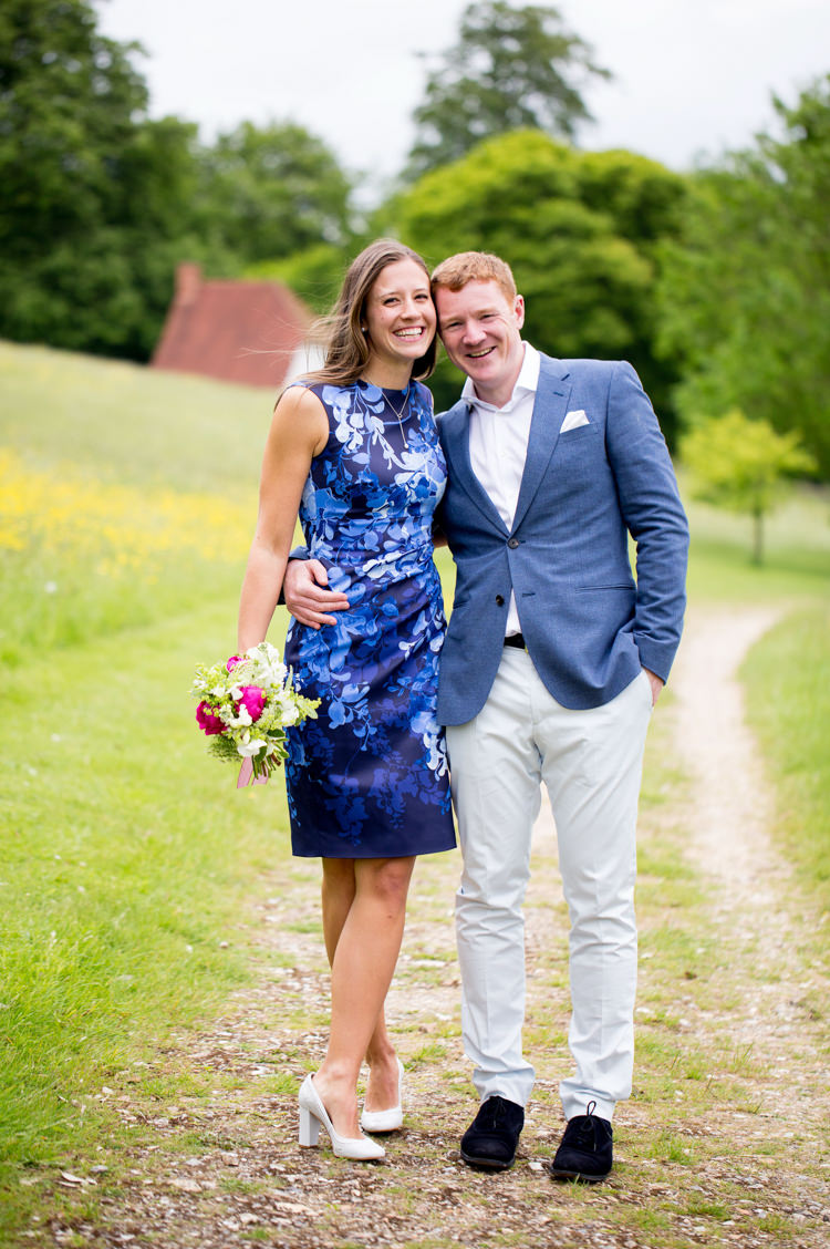 Modern Simple Colourful Garden Wedding http://www.helencawte.com/