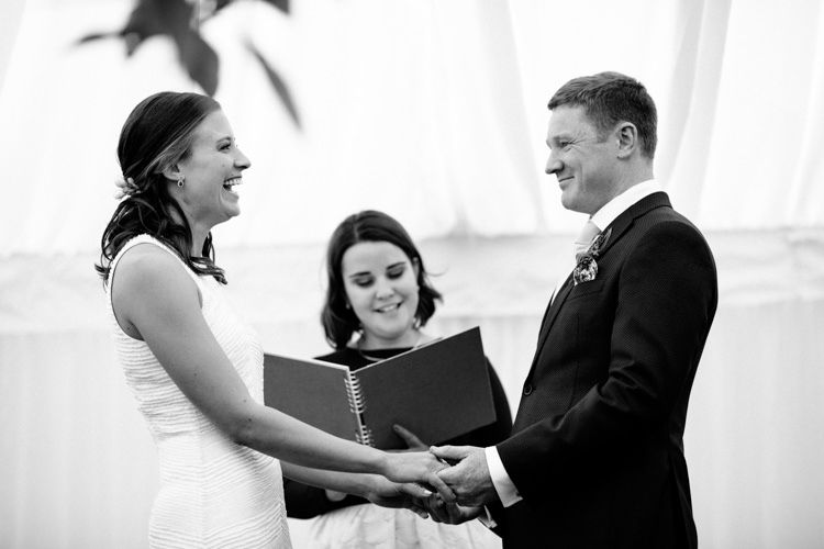 Modern Simple Colourful Garden Wedding http://www.helencawte.com/