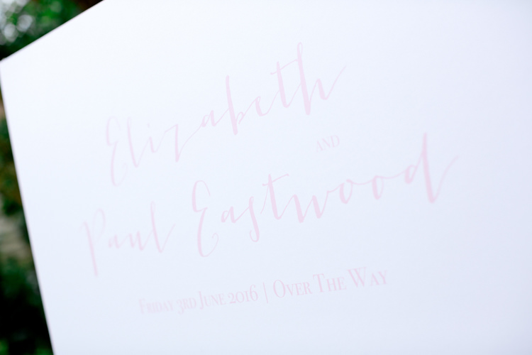 Modern Simple Colourful Garden Wedding http://www.helencawte.com/