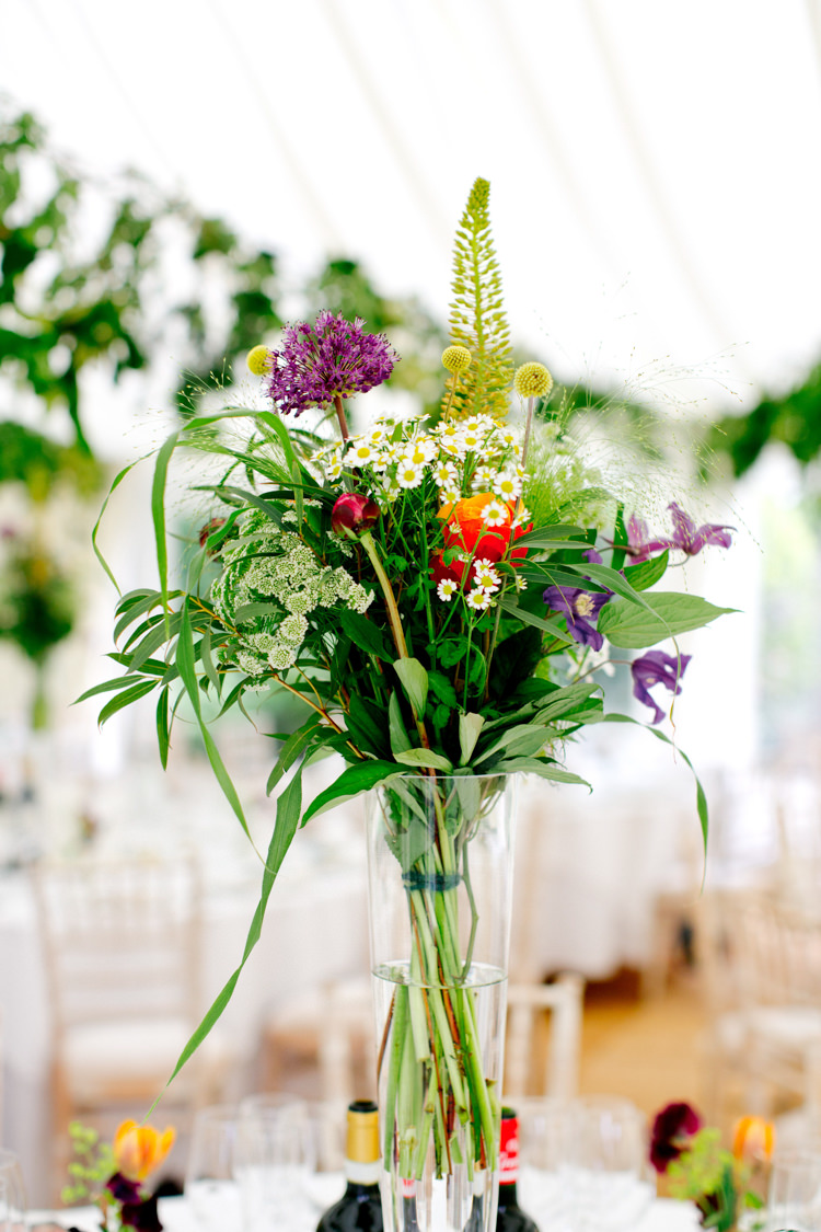 Table Flowers Centrepiece Tall Greenery Foliage Daisy Sweet Pea Modern Simple Colourful Garden Wedding http://www.helencawte.com/