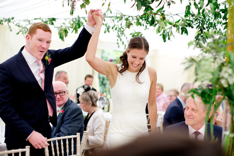 Modern Simple Colourful Garden Wedding http://www.helencawte.com/