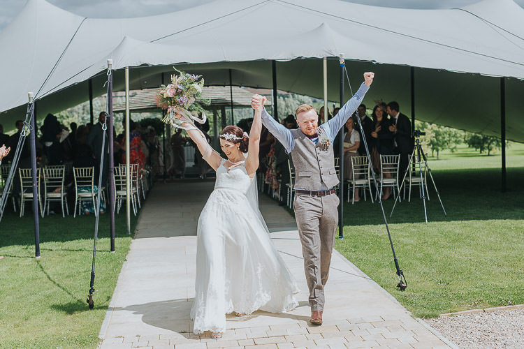 Non-Traditional Country Party Barn Wedding Yorkshire http://www.lauracalderwood.co.uk/