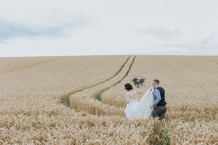 Non-Traditional Country Party Barn Wedding Yorkshire http://www.lauracalderwood.co.uk/
