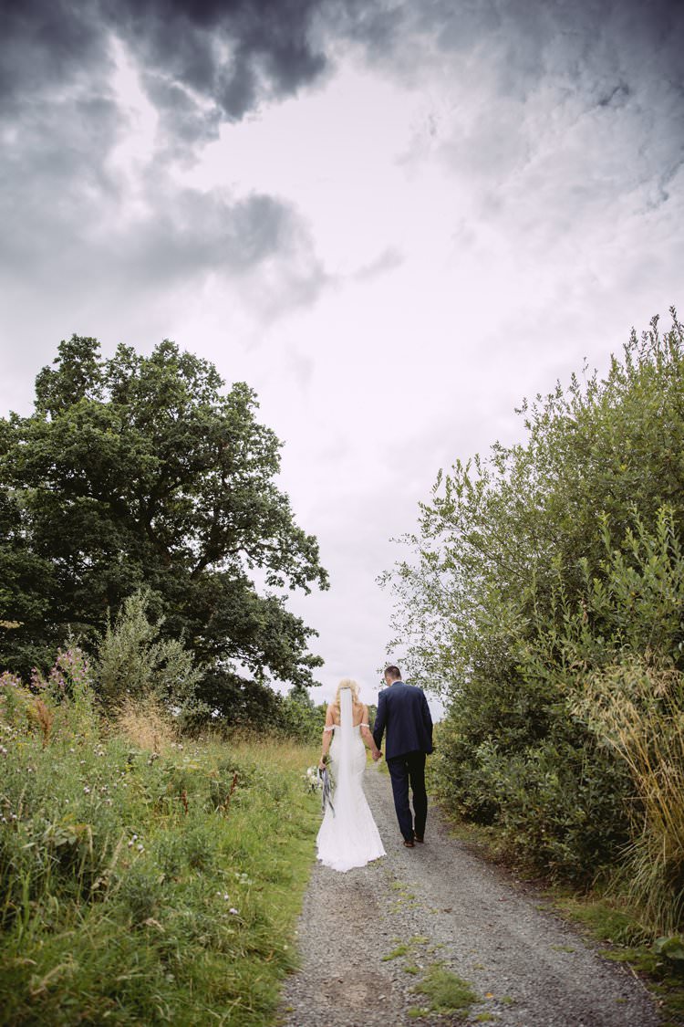 Greenery White Contemporary Wedding Styal Lodge Cheshire http://hayleybaxterphotography.com/
