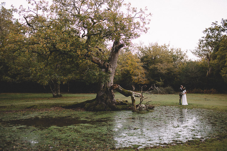 Autumn Woodland Wedding Woodlands Lodge New Forest http://carrielaversphotography.co.uk/
