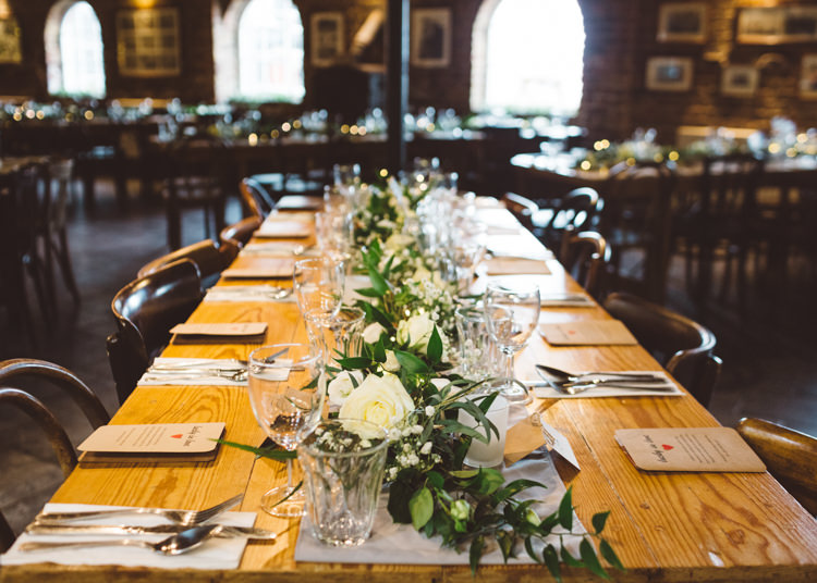 Greenery Table Runner White Cream Rose Foliage Cool Stylish Windy Coastal Wedding East Quay Lobster Shack Whitstable http://holliecarlinphotography.com/