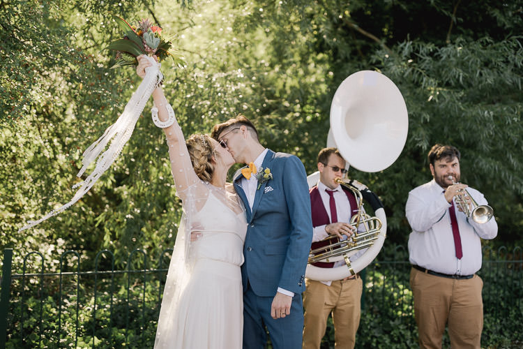 Colourful Indie London City Wedding Clissold House West Reservoir Centre https://www.murrayclarke.co.uk/