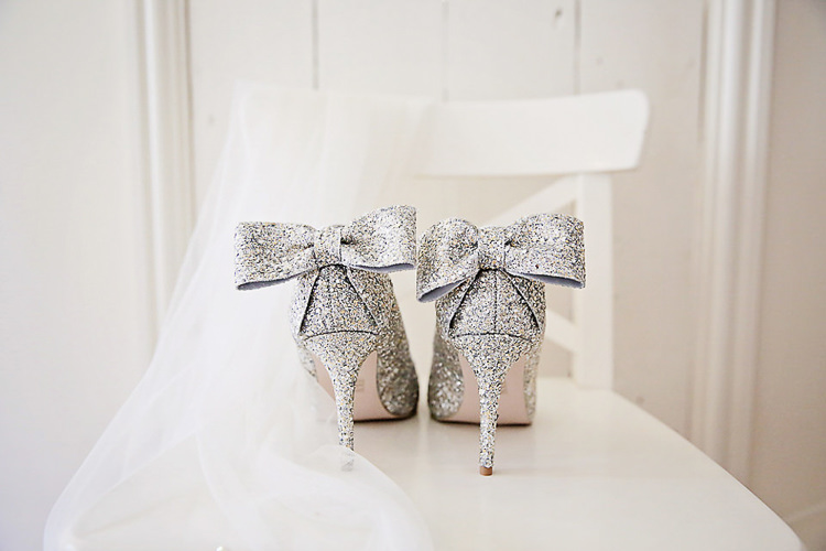 Pretty Sparkly Lusty Glaze Beach Cornwall Wedding http://victoriamitchellphotography.com/