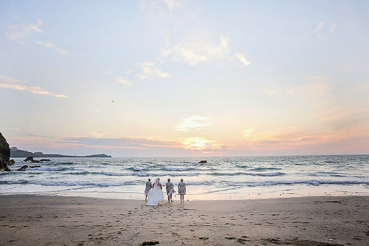 Pretty Sparkly Lusty Glaze Beach Cornwall Wedding http://victoriamitchellphotography.com/