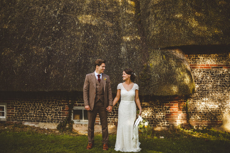 Relaxed Country Tipi Yellow Wedding Hampshire https://photography34.co.uk/