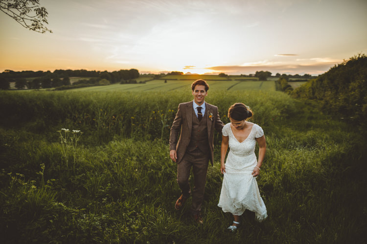 Relaxed Country Tipi Yellow Wedding Hampshire https://photography34.co.uk/