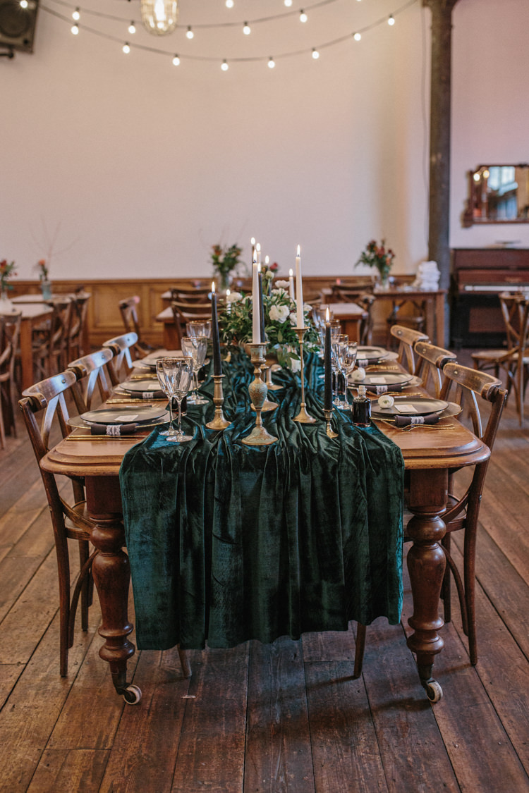 Tablescape Decor Tables Long Candlesticks Gold Green Runners Luxe Industrial Velvet Wedding Ideas https://jessypapasavvaphotography.com/