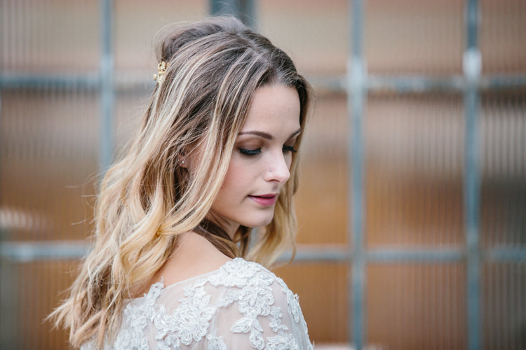 Make Up Bride Bridal Luxe Industrial Velvet Wedding Ideas https://jessypapasavvaphotography.com/