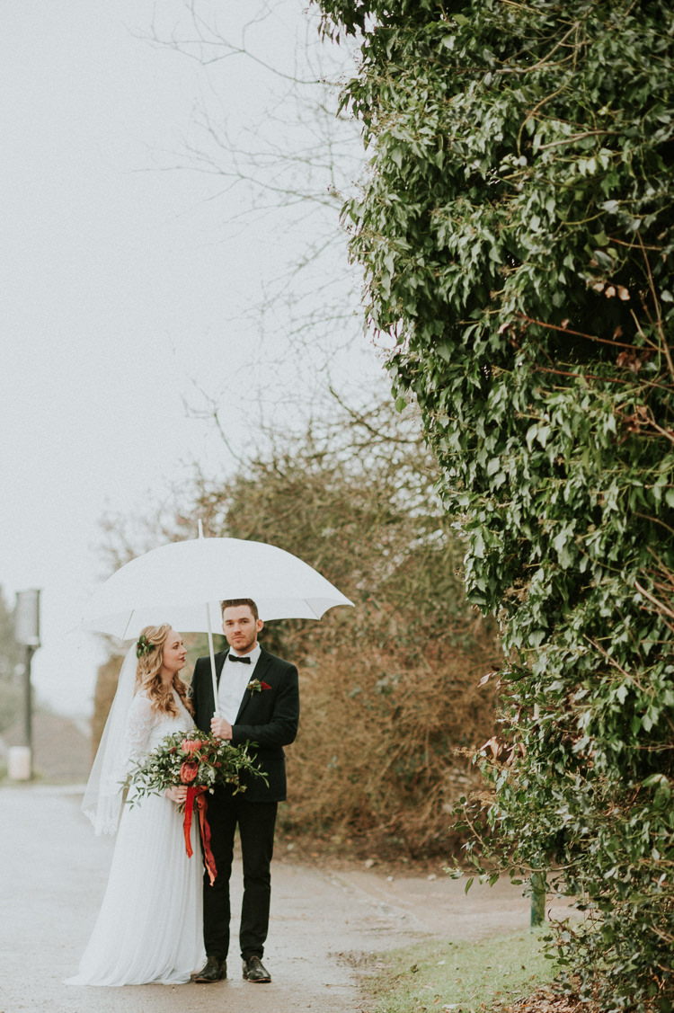 Moody Jewel Tone Velvet Wedding Ideas Sanctum On The Green https://www.hannahmcclunephotography.com/