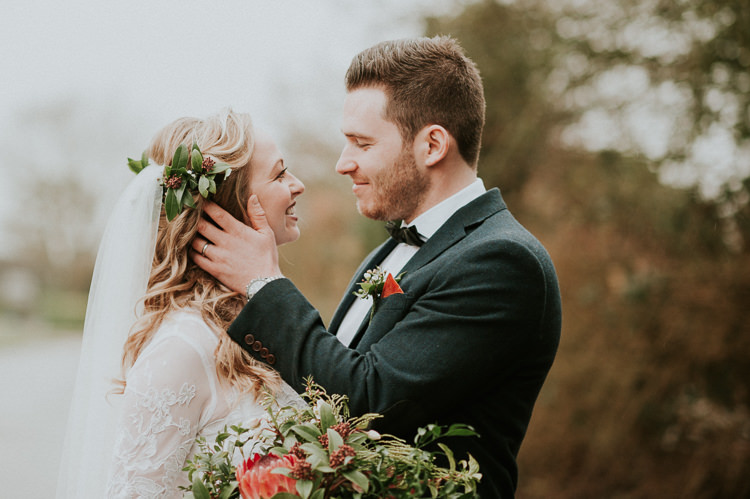 Moody Jewel Tone Velvet Wedding Ideas Sanctum On The Green https://www.hannahmcclunephotography.com/