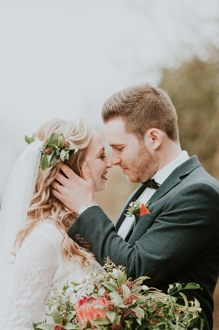 Moody Jewel Tone Velvet Wedding Ideas Sanctum On The Green https://www.hannahmcclunephotography.com/