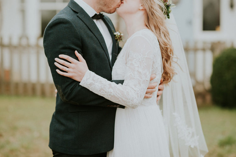 Moody Jewel Tone Velvet Wedding Ideas Sanctum On The Green https://www.hannahmcclunephotography.com/