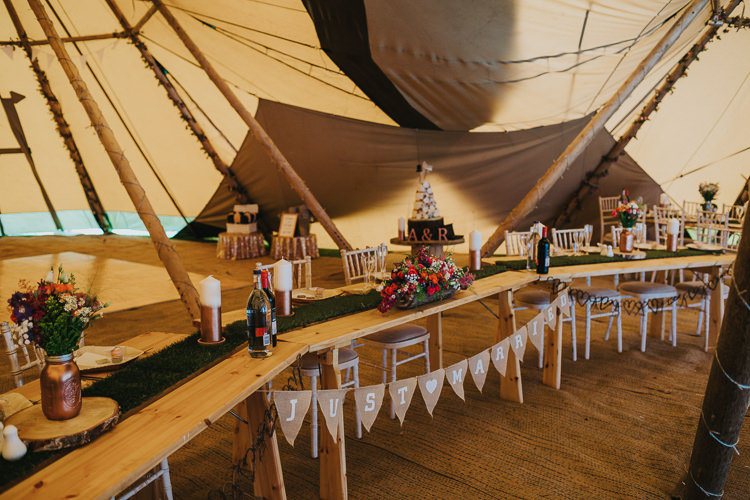Top Table Moss Grass Runner Bunting Angrove Park Tipi Wedding Yorkshire Bloom Weddings