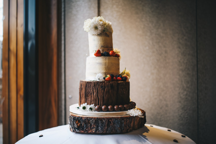 Buttcream Log Cake Stump Tree Flowers Stylish Minimalist Moddershall Oaks Wedding Winnington & Coe Photography