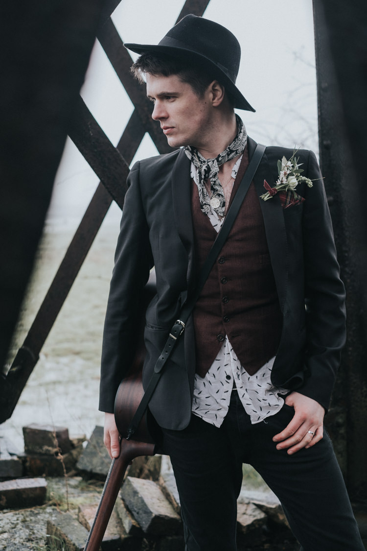 Groom Hat Scarf Waistcoat Alternative Edgy Naked Tipi Backdrop Wedding Ideas http://www.ivoryfayre.com/