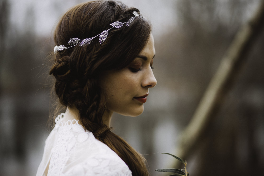 Make Up Hair Bride Bridal Style Beauty Vine Accessory Colourful Boho Festival Wedding Ideas Ella Violet Photography