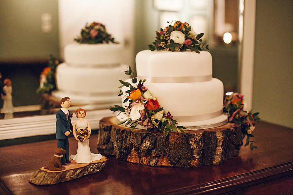 Cake Topper Flowers Florals Wood Slice Log Dog Merriscourt Barn Wedding Cotswolds Katie de Silva Photography