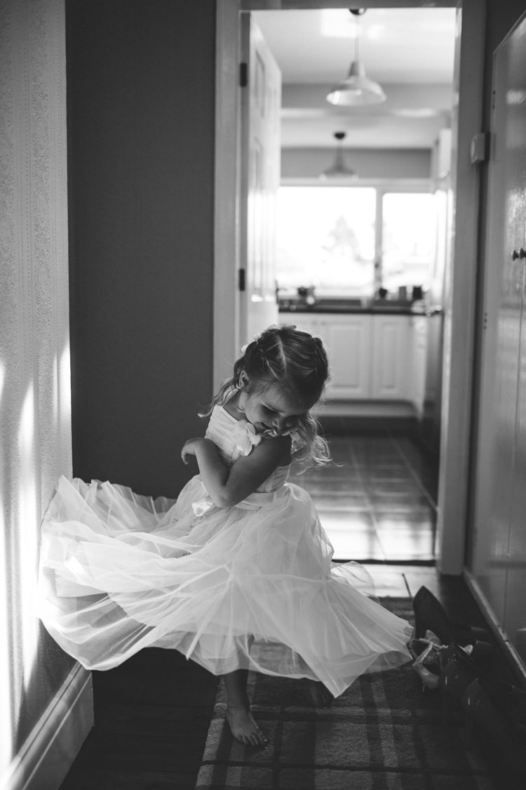 Flower Girl Dress Rustic Relaxed Farm Wedding Photography34