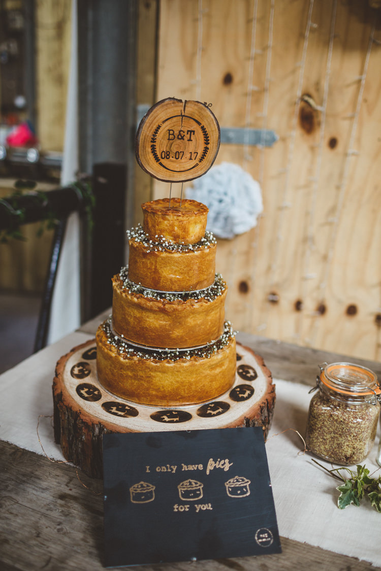 Pork Pie Cake Log Slice Stand Topper Rustic Relaxed Farm Wedding Photography34