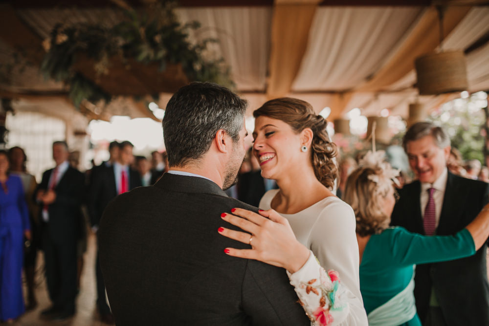 Outdoor Seville Destination Villa Hacienda Bride Groom First Dance | Colorful and Heartfelt Wedding in Spain Boda&Films