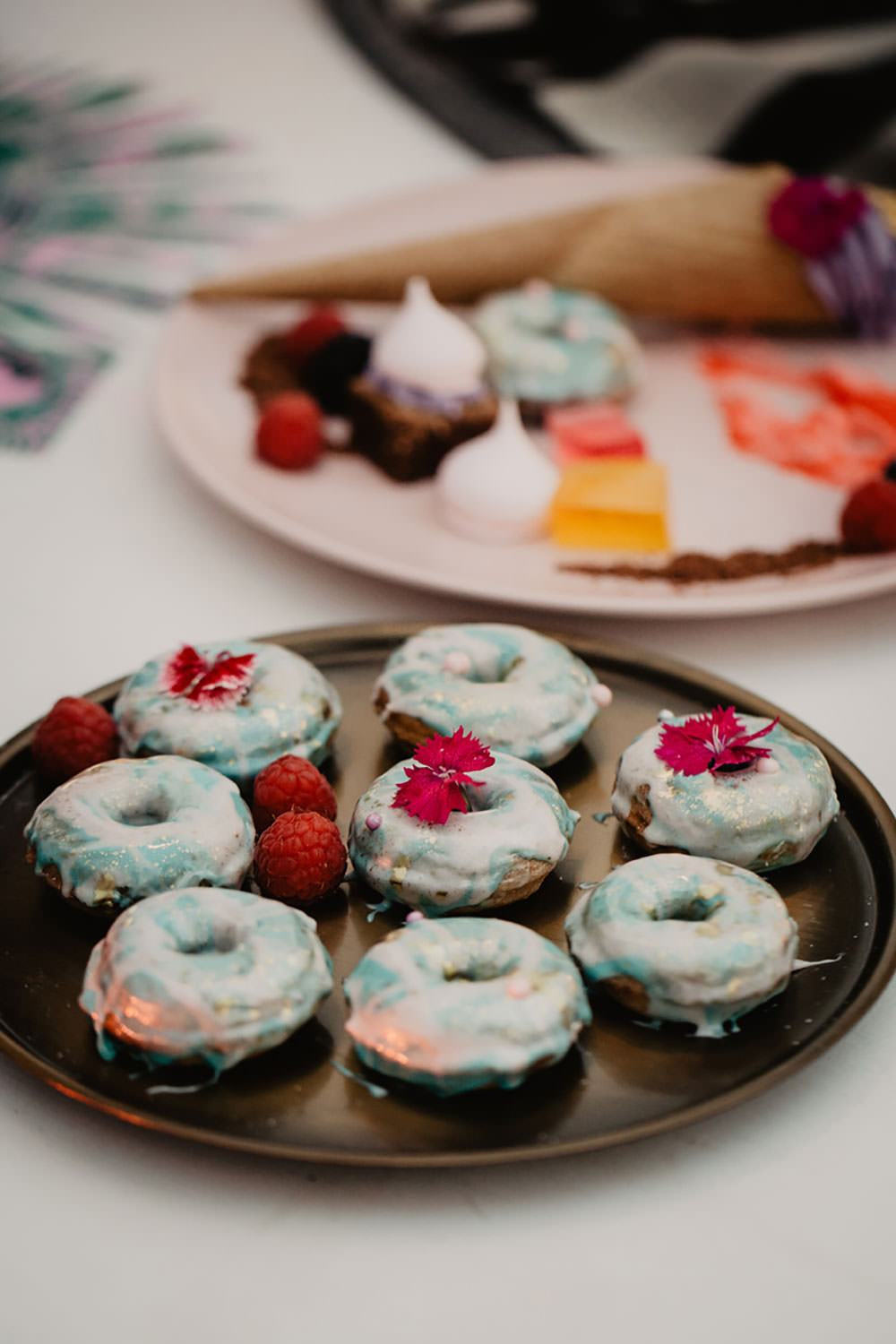 Colorful Destination Elopement Blue Doughnuts Fresh Flowers Dessert Table | Tropical Industrial Canary Islands Wedding Ideas Moana Photography