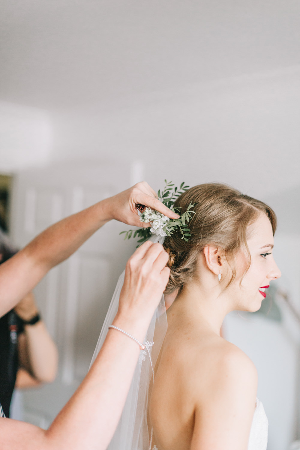 Flowers Hair Bride Bridal Veil Style Up Do Healey Barn Wedding Amy Lou Photography