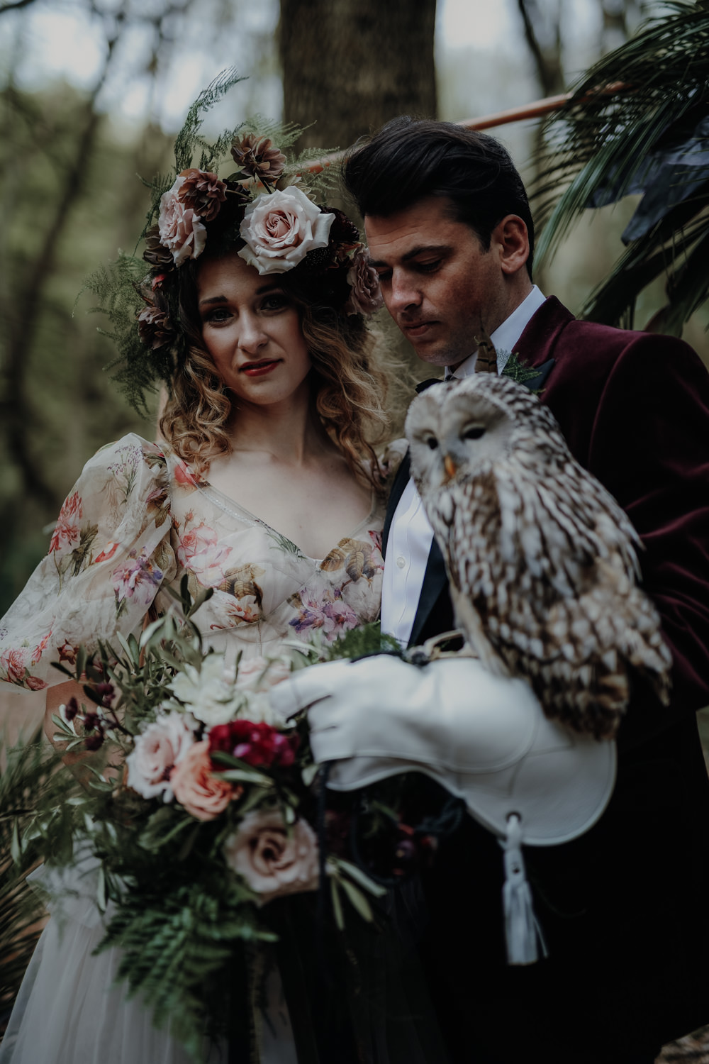 Owl Bird Bride Groom Modern Gothic Woods Wedding Ideas Ayelle Photography