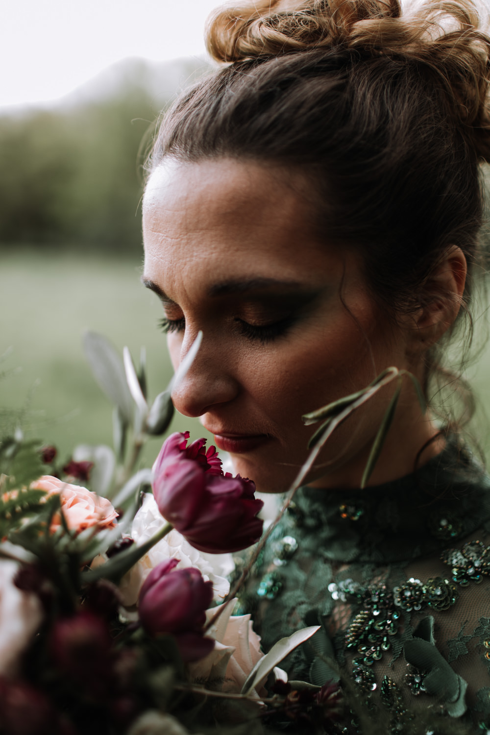 Bride Bridal Make Up Bouquet Modern Gothic Woods Wedding Ideas Ayelle Photography