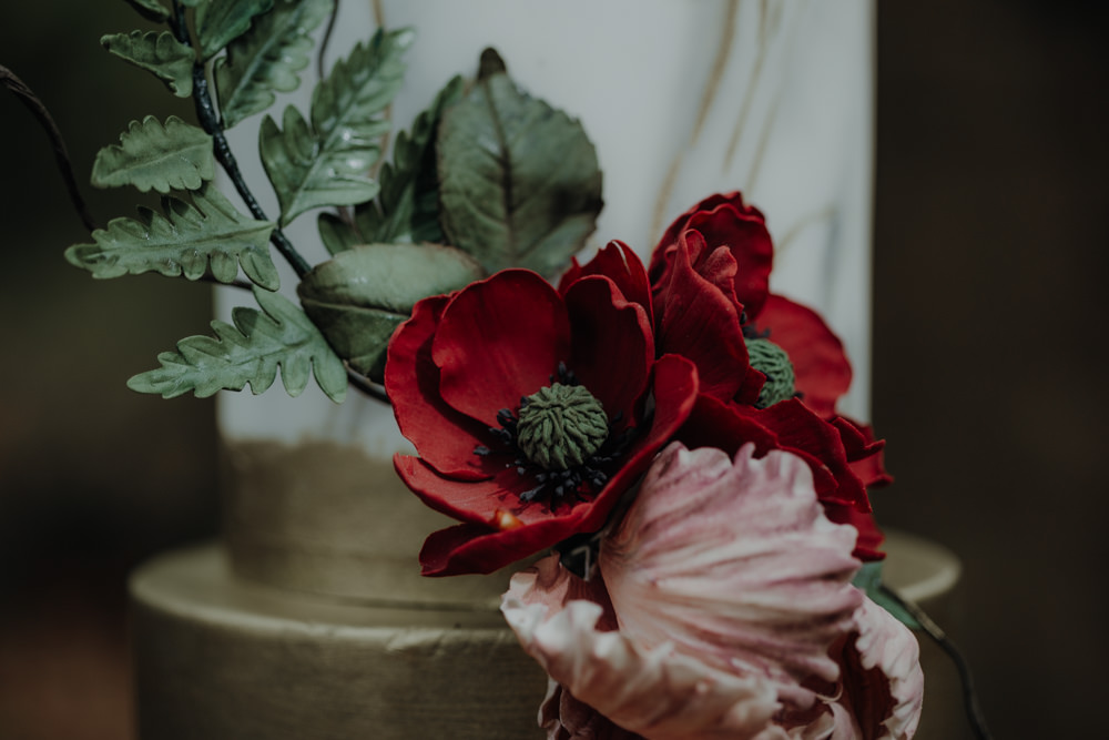 Cake Marble Gold Black Metallic Flowers Modern Gothic Woods Wedding Ideas Ayelle Photography