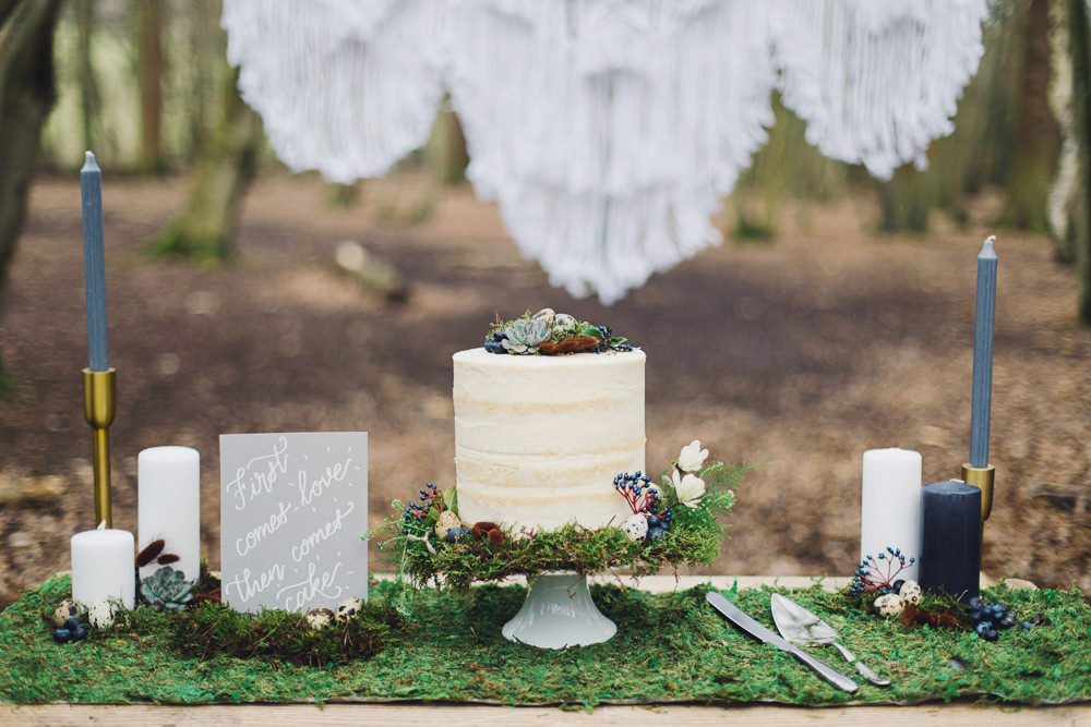 Cake Table Rustic Wooden Moss Macrame Backdrop Naked Semi Nordic Woodland Elopement Wedding Ideas Nina Wernicke Photography
