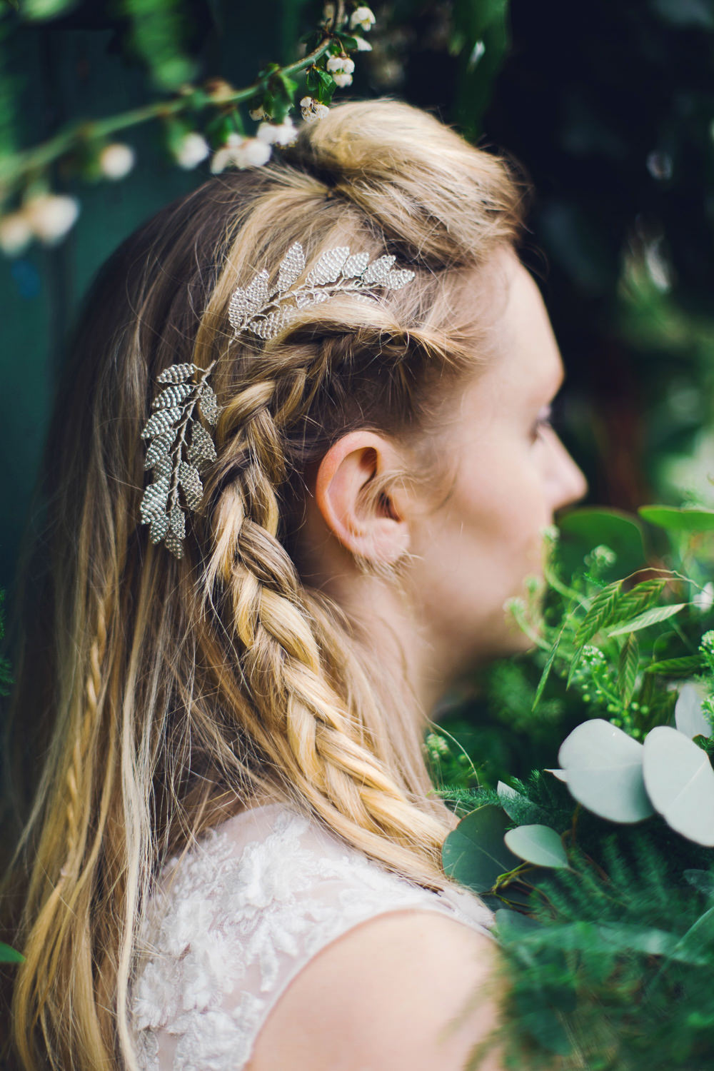 Natural Bride Bridal Hair Loose Long Waves Plaits Braids Accessory Vine Leaf Nordic Woodland Elopement Wedding Ideas Nina Wernicke Photography