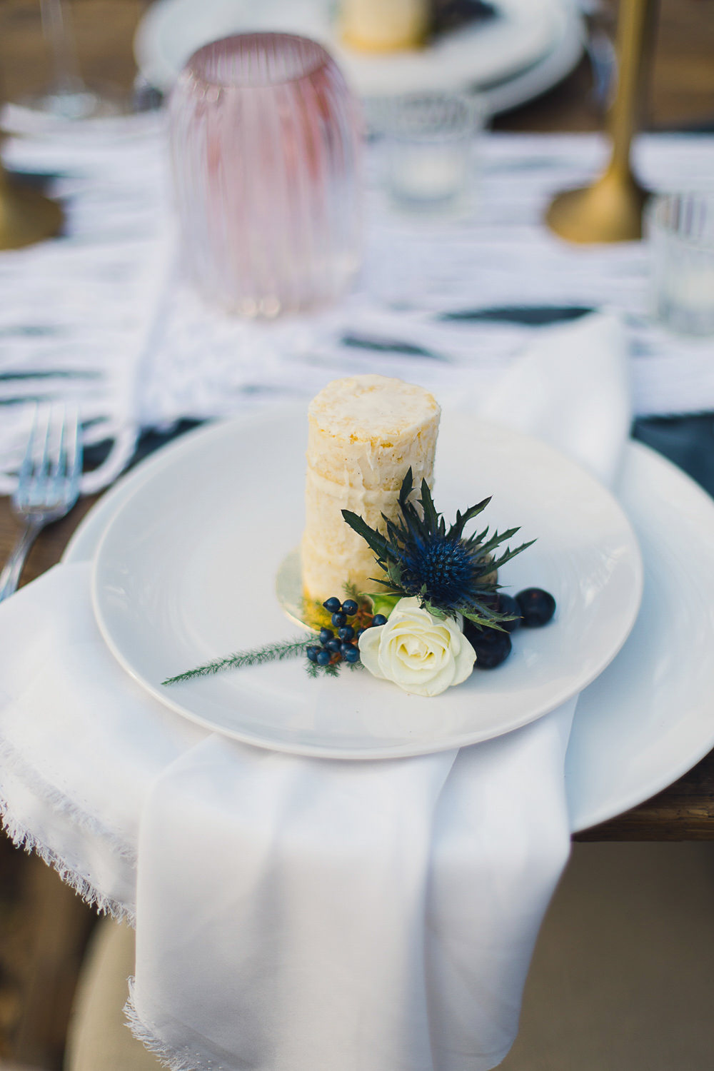 Small Mini Tiny Naked Cake Semii Favour Place Setting Flowers Thistle Nordic Woodland Elopement Wedding Ideas Nina Wernicke Photography