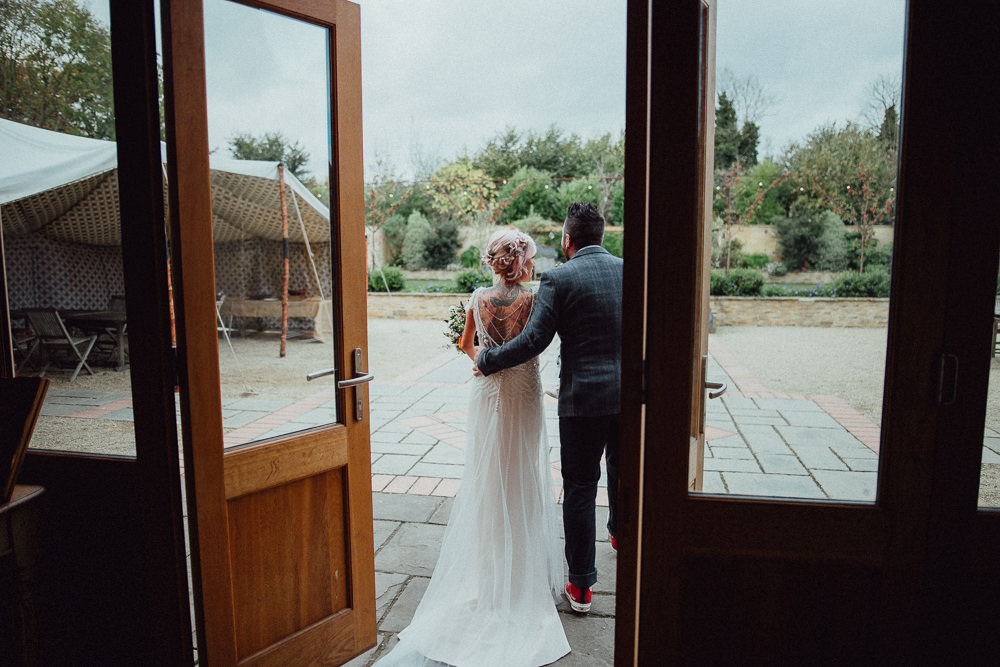 Oxleaze Barn Wedding Emily and Steve Photography