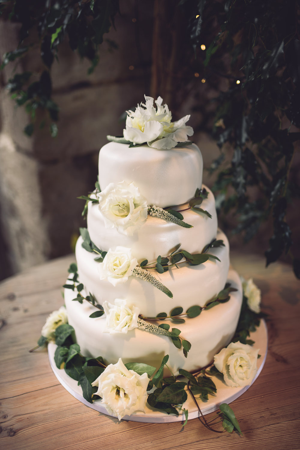Cake Greenery Foliage Flowers Botanical Country Wedding Jenna Woodward Photography