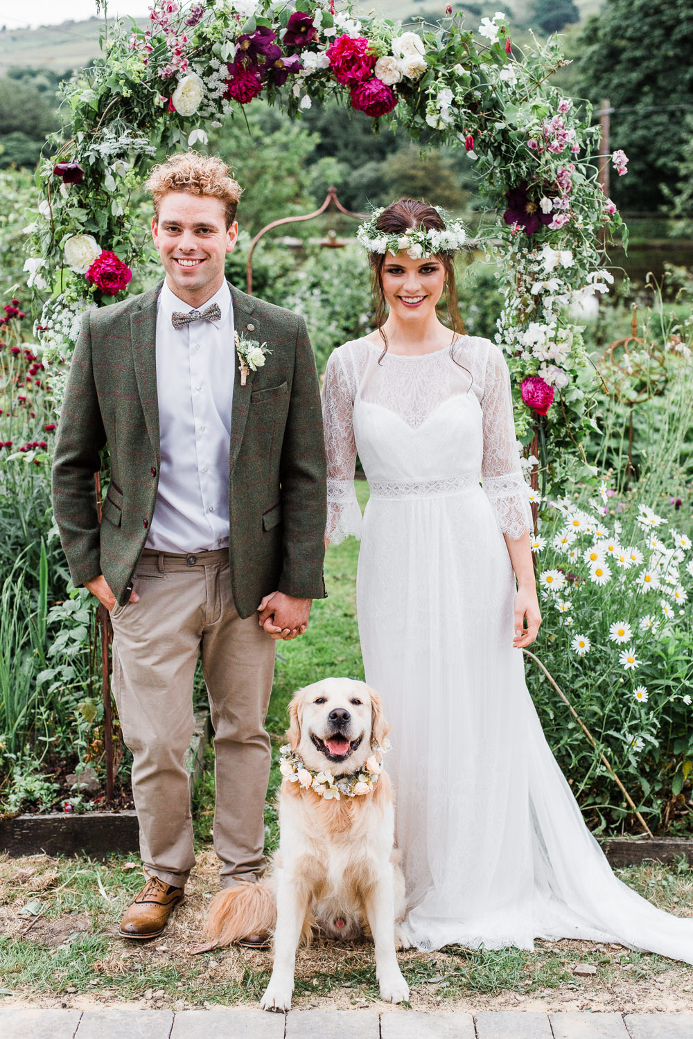 The Bride Wore Vivienne Westwood for Her Wedding at a Pop-Up Garden in the  Heart of SoHo | Vogue, image size:1000x1500