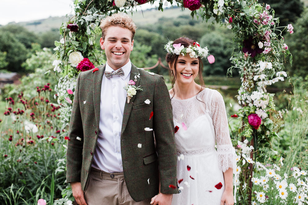 Confetti Throw Colourful Bohemian Floral Wedding Ideas Anna Beth Photography