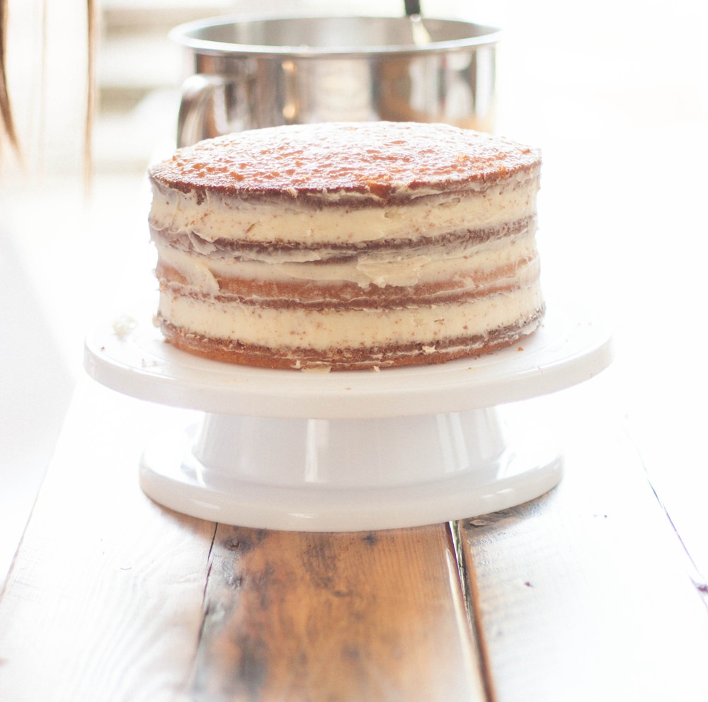 DIY Naked Cake Wedding Tutorial