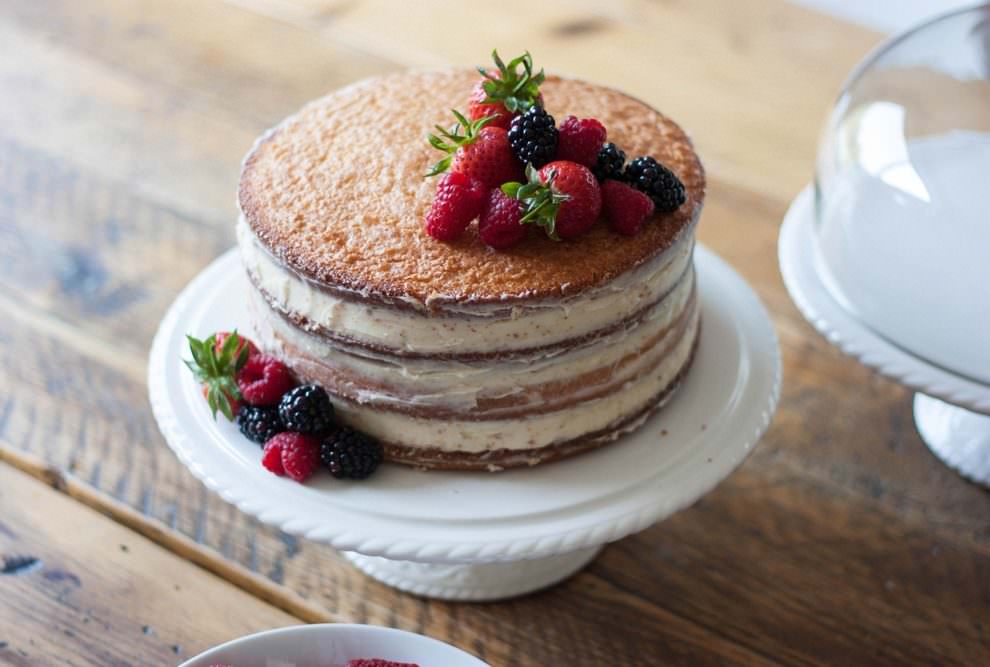 DIY Naked Cake Wedding Tutorial