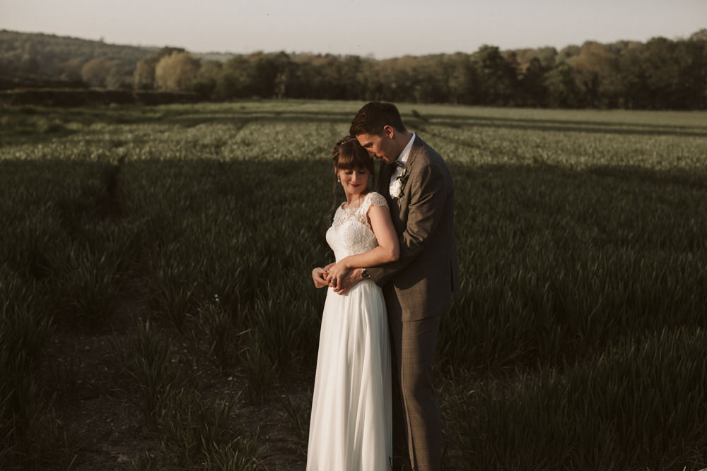 Travel Wine Inspired Rustic Outdoor Natural Farm Field Countryside Bride Groom Sunset Romantic Portraits | Farbridge Barn Wedding Jamie Dunn Photography