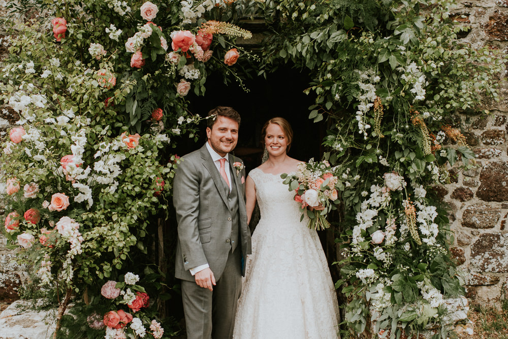 Harry Warren House Wedding Big Bouquet Photography