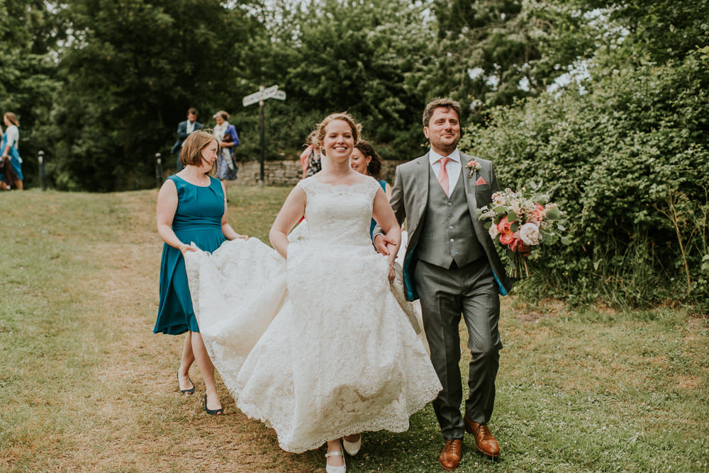 Harry Warren House Wedding Big Bouquet Photography