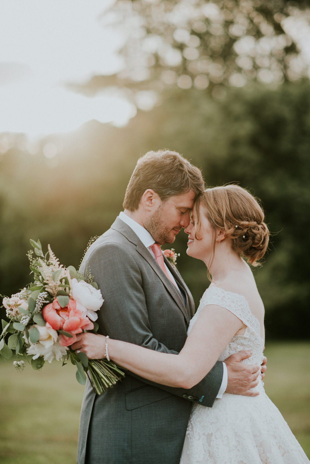 Harry Warren House Wedding Big Bouquet Photography
